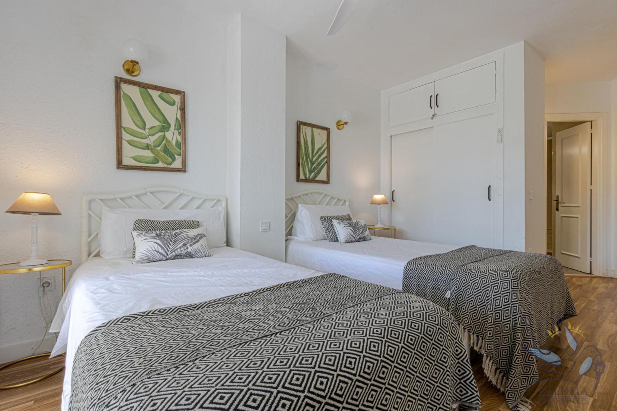 Benalgolf Lovely Apartment In Benalmadena With Sea Views, Excellent Wifi Connection, Private Backyard With Bbq ภายนอก รูปภาพ