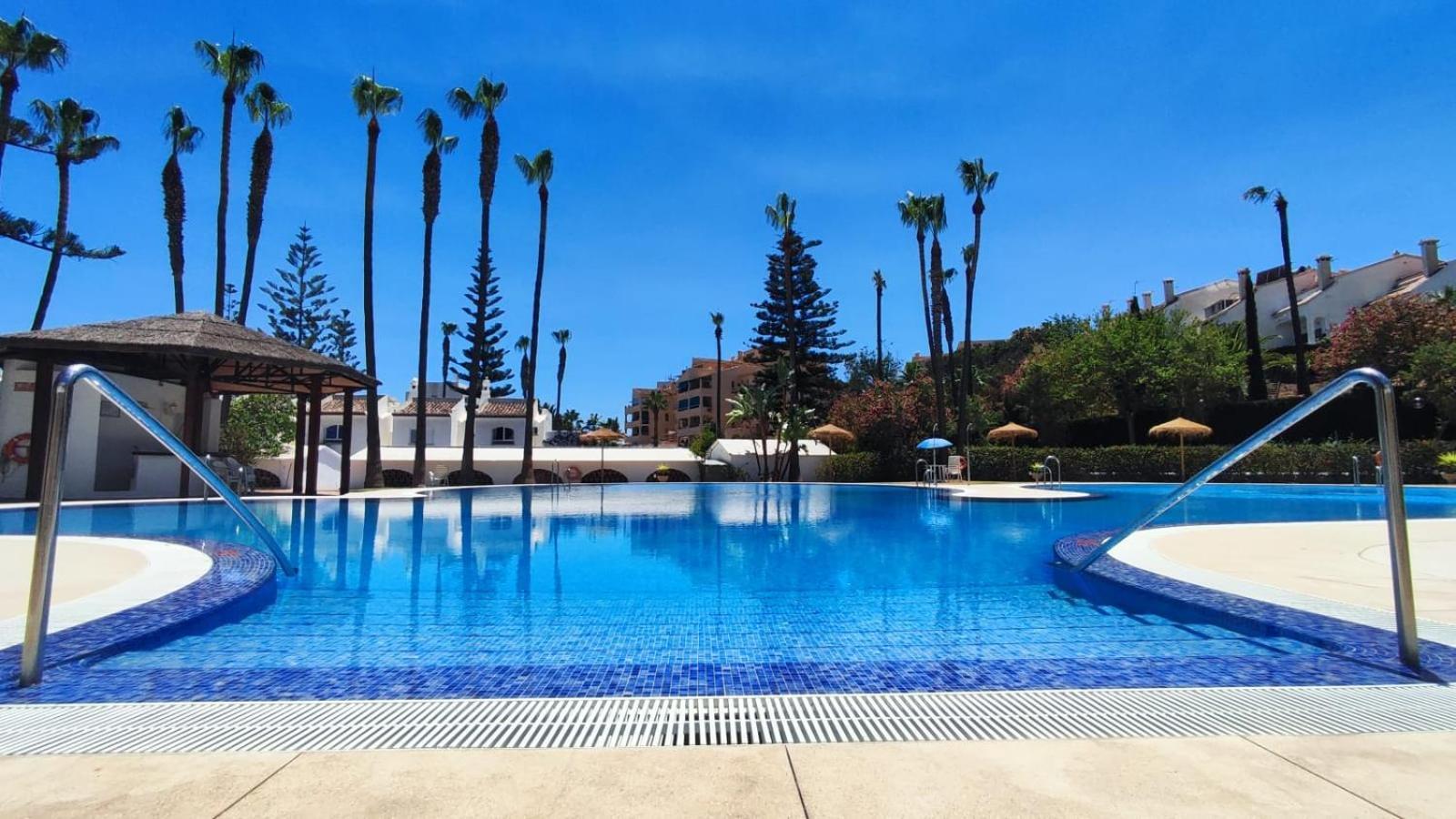 Benalgolf Lovely Apartment In Benalmadena With Sea Views, Excellent Wifi Connection, Private Backyard With Bbq ภายนอก รูปภาพ