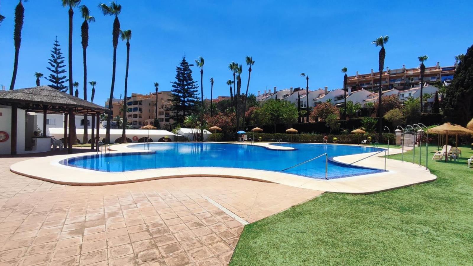 Benalgolf Lovely Apartment In Benalmadena With Sea Views, Excellent Wifi Connection, Private Backyard With Bbq ภายนอก รูปภาพ