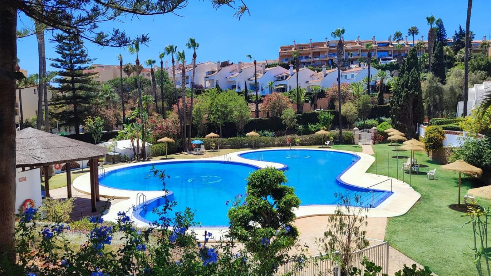 Benalgolf Lovely Apartment In Benalmadena With Sea Views, Excellent Wifi Connection, Private Backyard With Bbq ภายนอก รูปภาพ