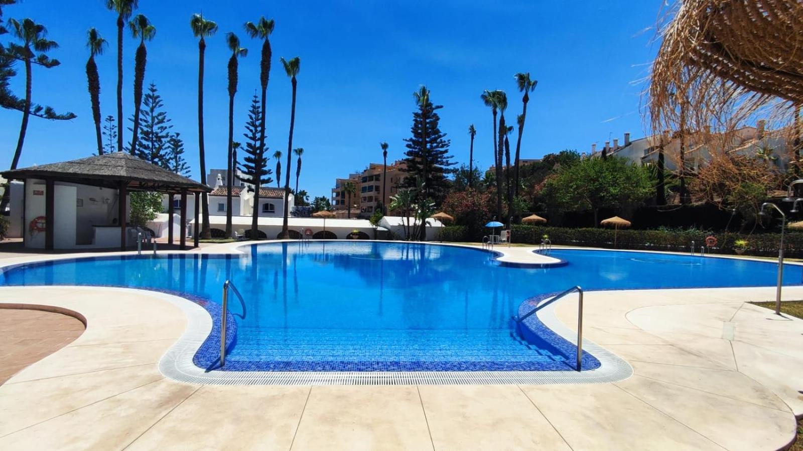 Benalgolf Lovely Apartment In Benalmadena With Sea Views, Excellent Wifi Connection, Private Backyard With Bbq ภายนอก รูปภาพ